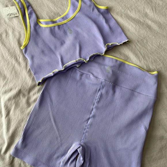 FP MOVEMENT Throw Set - Picture 2 of 2